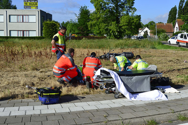 Rozenburg NH: Motorrijdster ernstig gewond na aanrijding